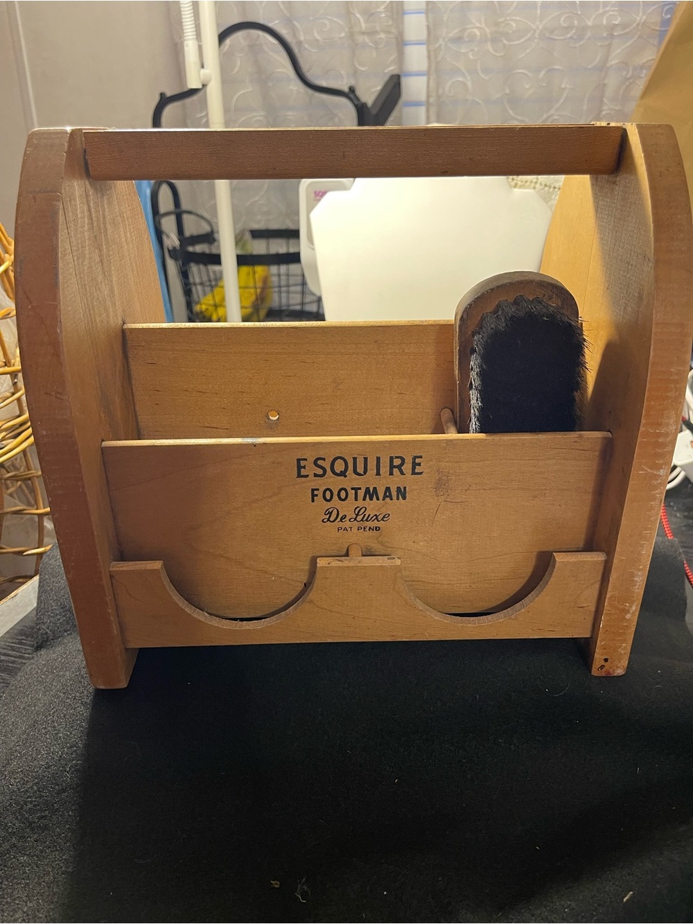 Vintage Esquire Footman wooden shine box.